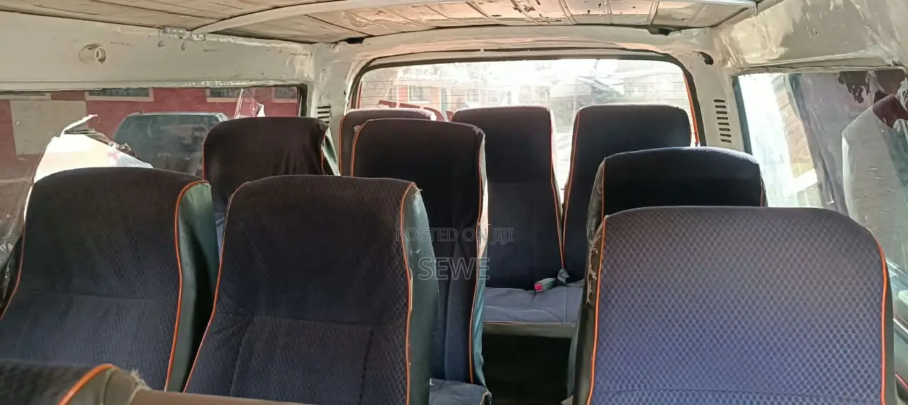 Toyota HiAce 1998 White