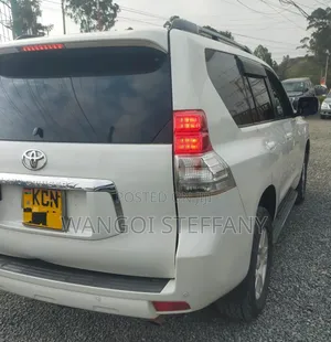 Toyota Land Cruiser Prado 2010 White