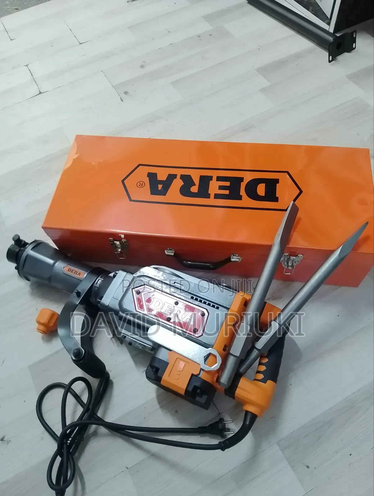 Dera 1800W Heavy-Duty Demolition Jack Hammer