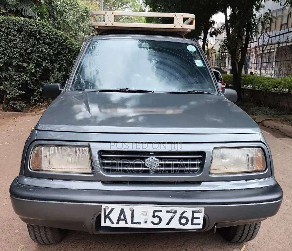 Suzuki Escudo 1995 Gray
