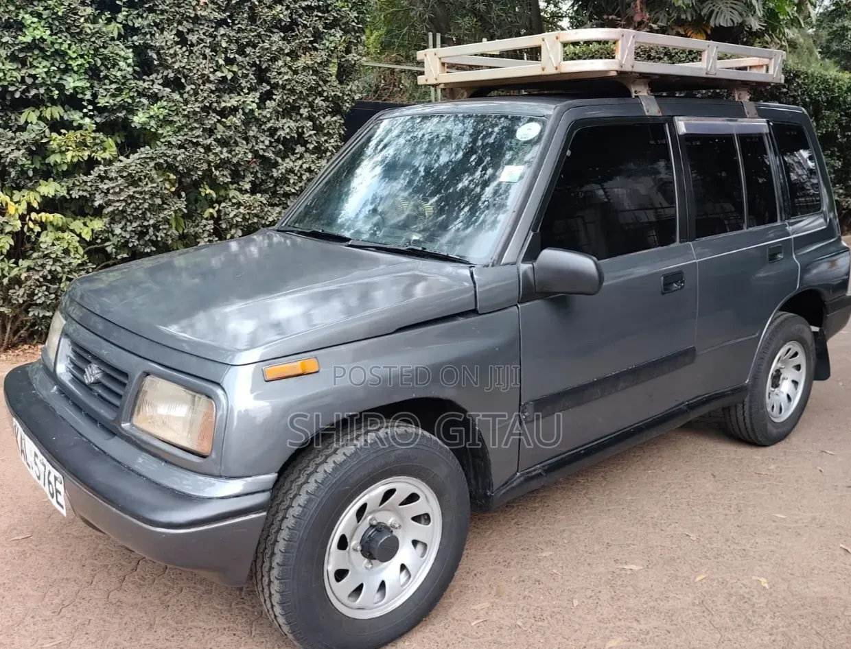 Suzuki Escudo 1995 Gray