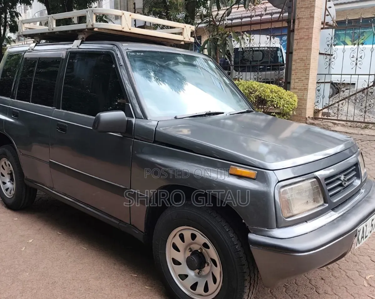 Suzuki Escudo 1995 Gray
