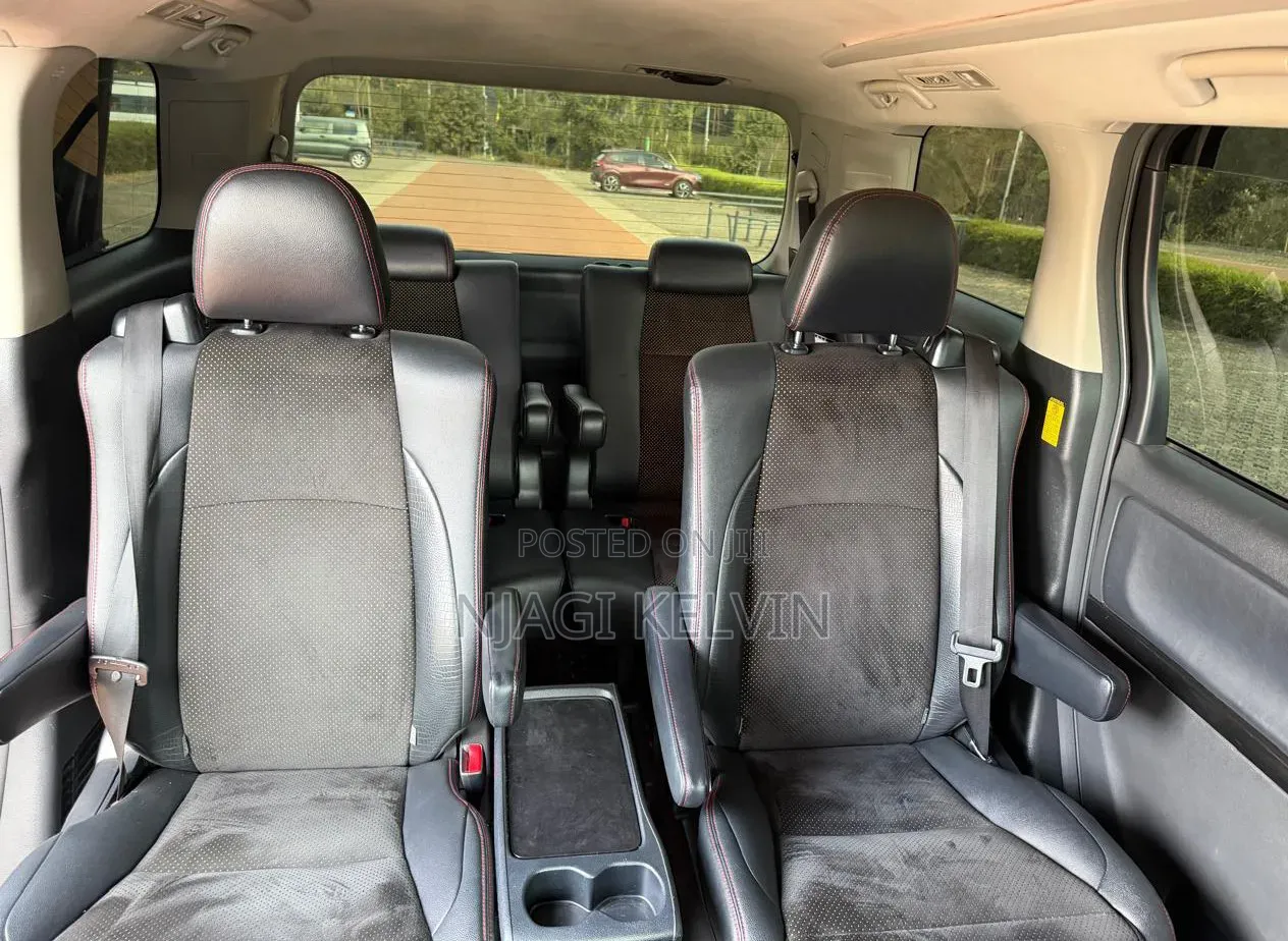 Toyota Vellfire 2014 Black