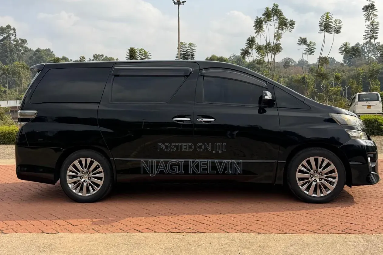Toyota Vellfire 2014 Black