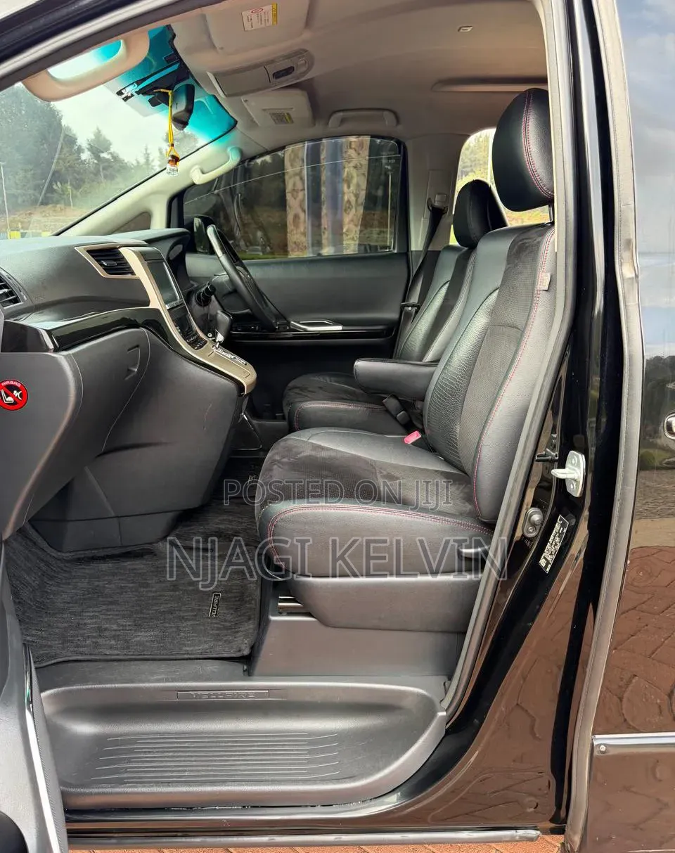 Toyota Vellfire 2014 Black