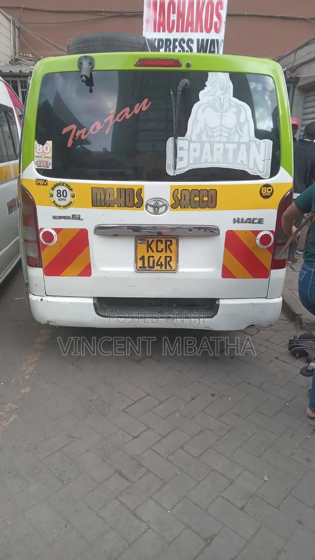 Toyota HiAce 2012 White