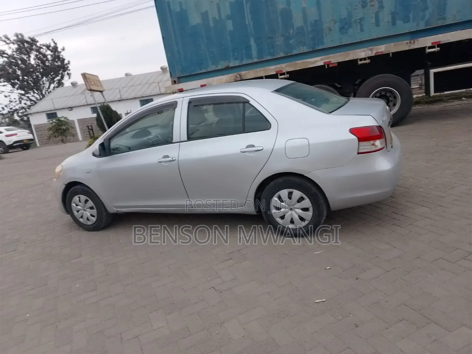 Toyota Belta 2006 Silver