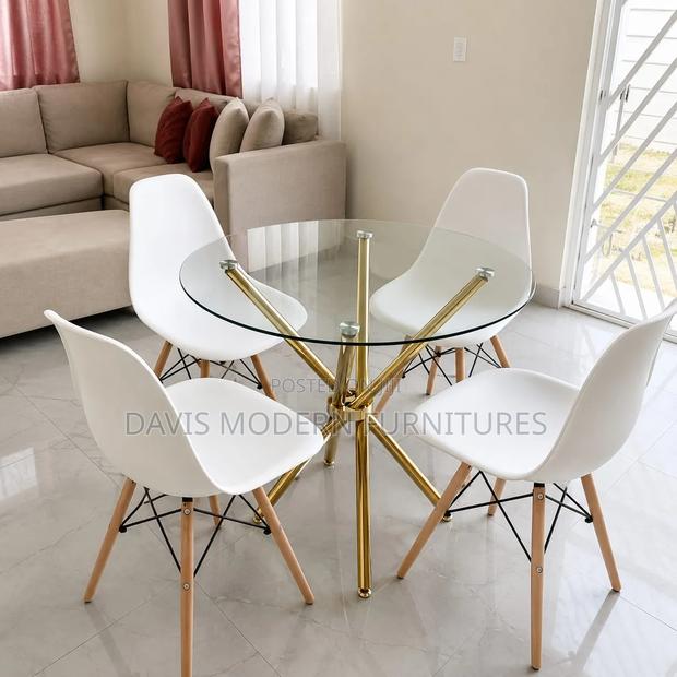 Round Dinning Table - thumbnail 2