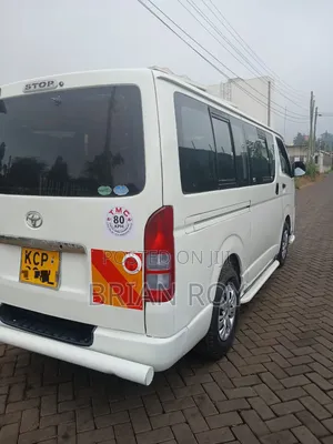 Toyota HiAce 2013 White