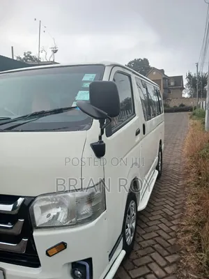 Toyota HiAce 2013 White