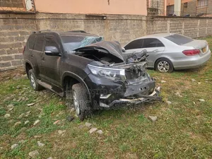 Toyota Land Cruiser Prado 2014 Black