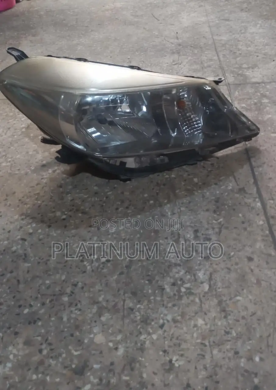 Head Light Vitz 2012
