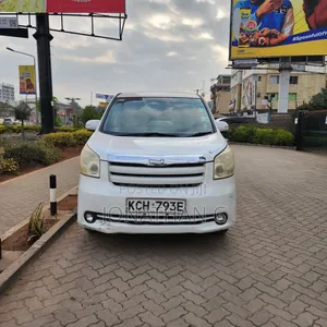 Toyota Noah 2009 White