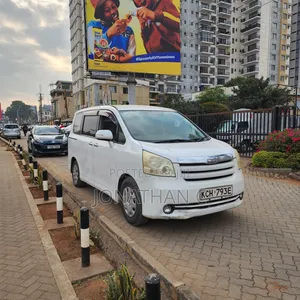 Toyota Noah 2009 White