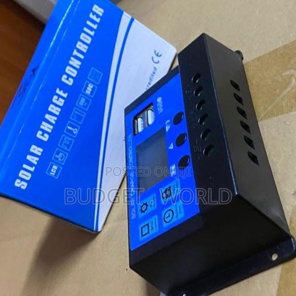 . 30A Solar Panel Regulator PWM Controller 12V 24V - thumbnail 2
