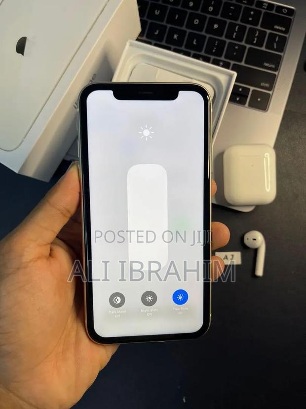 Apple iPhone 11 256 GB White