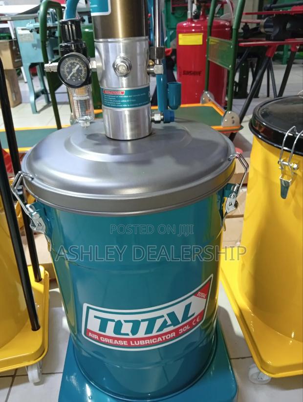 Total Air Operated Grease Lubricator 30L