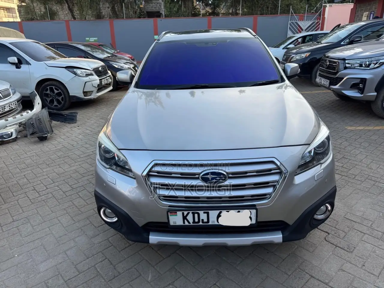 Subaru Outback 2.5i PZEV 4dr Wagon AWD (2.5L 4cyl CVT) 2015 Beige
