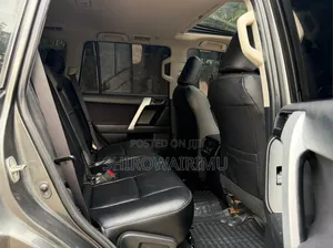 Toyota Land Cruiser Prado 2016 Gray