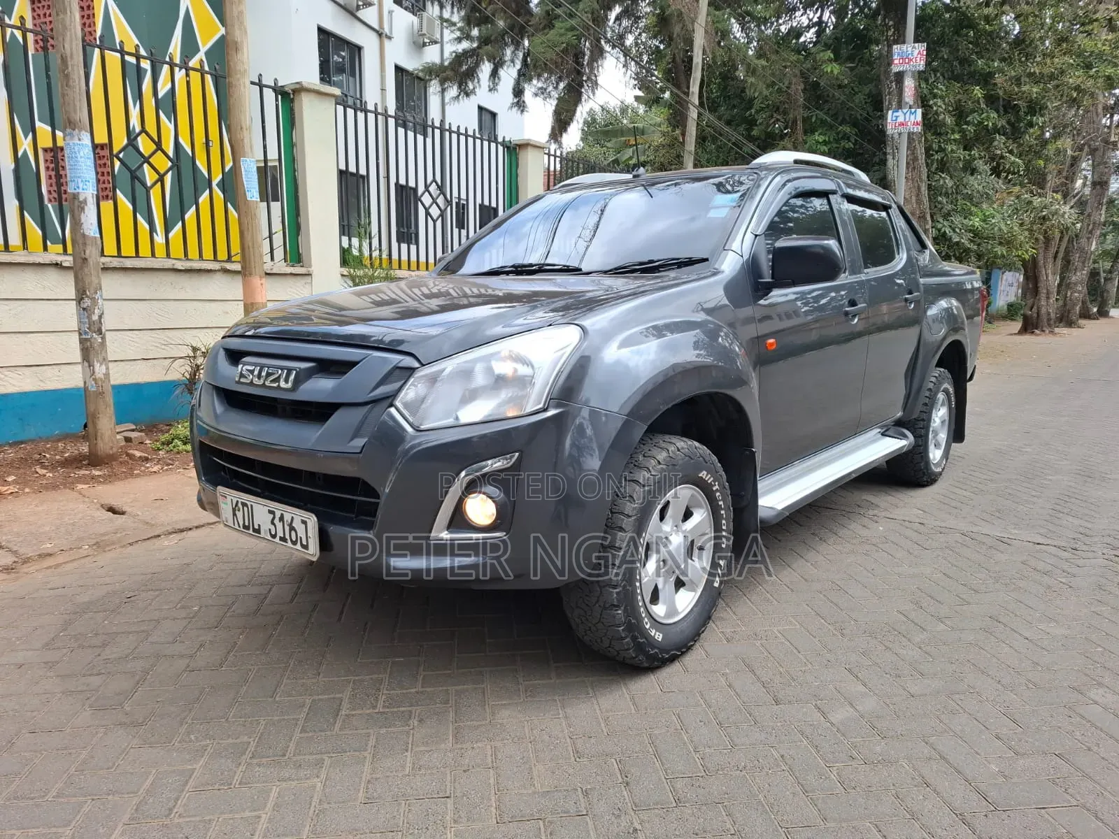 Isuzu D-MAX 2022 Gray
