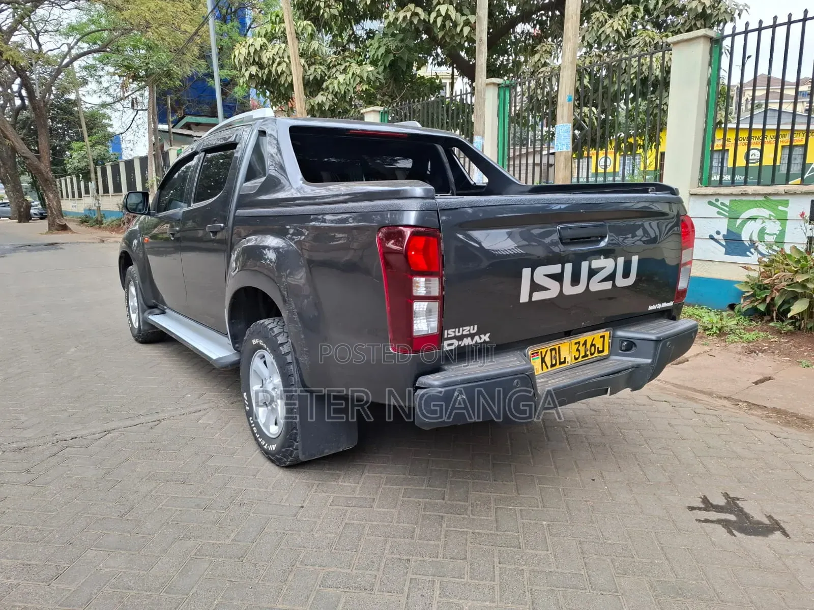 Isuzu D-MAX 2022 Gray