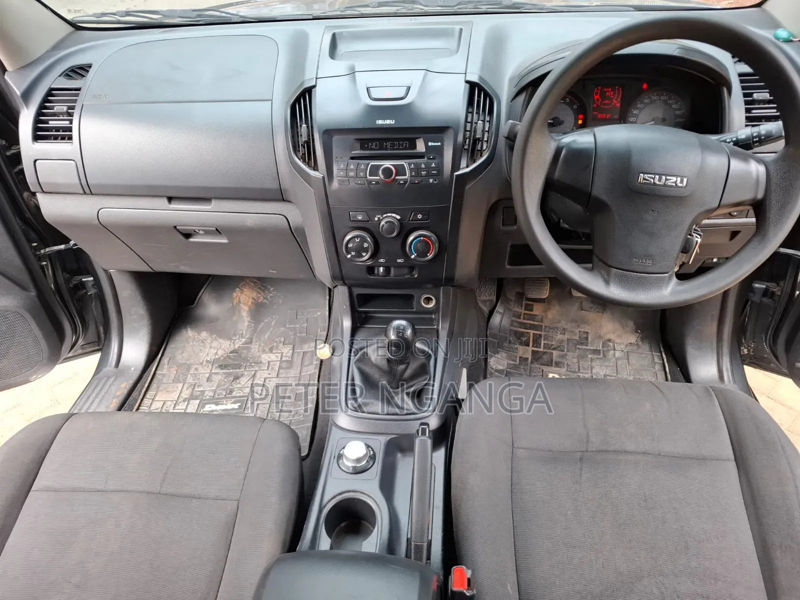 Isuzu D-MAX 2022 Gray
