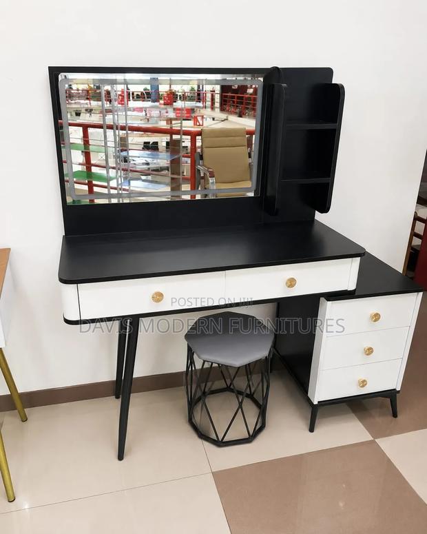 Vanity Dressing Set Up