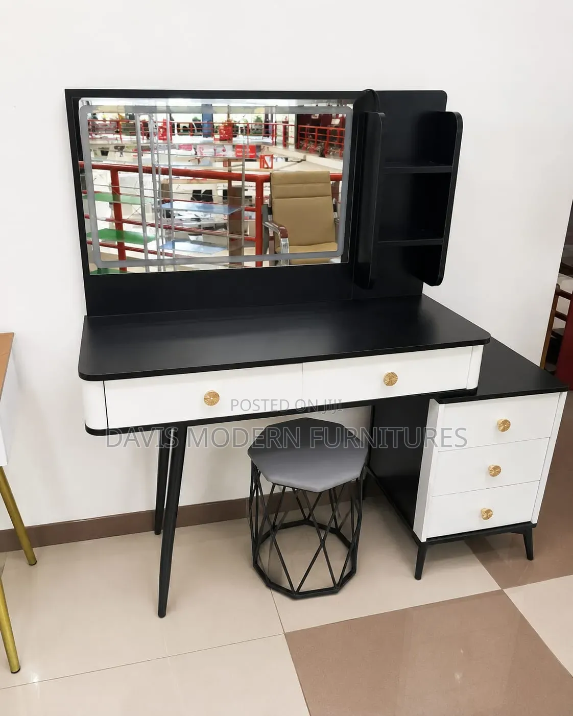 Vanity Dressing Set Up