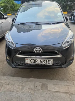 Toyota Sienta 2017 Black