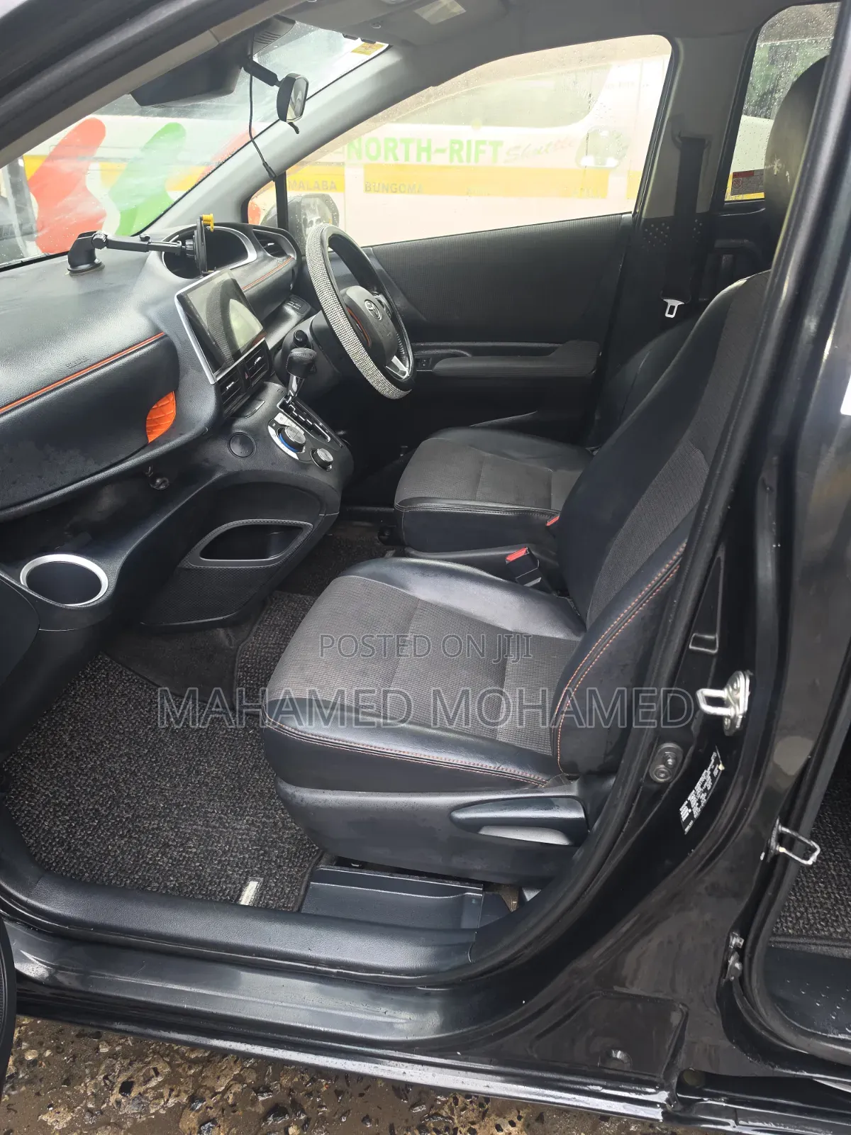 Toyota Sienta 2017 Black