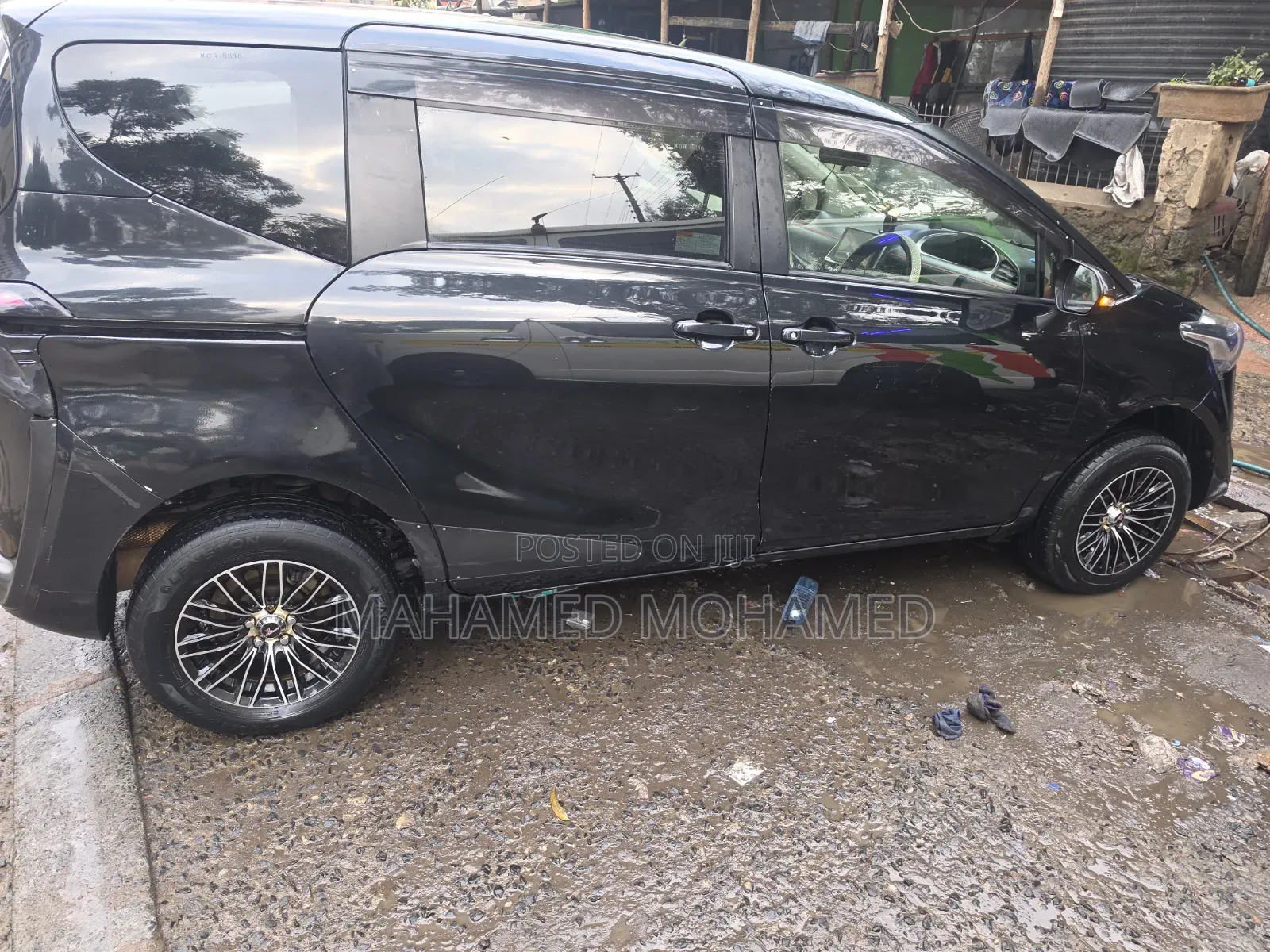 Toyota Sienta 2017 Black