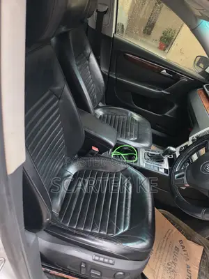 Volkswagen Passat 2011 White