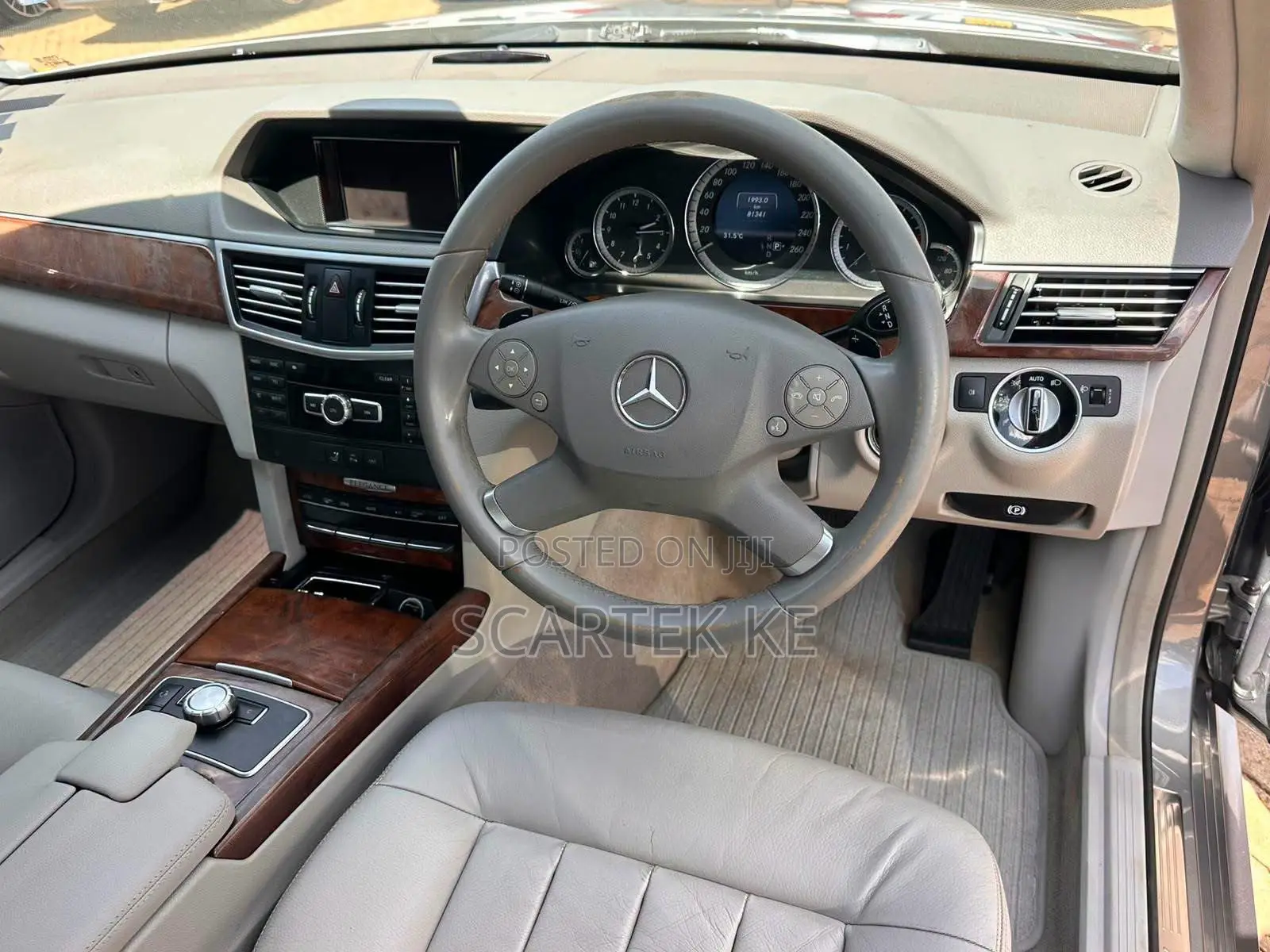 Mercedes-Benz E200 2014 Gray
