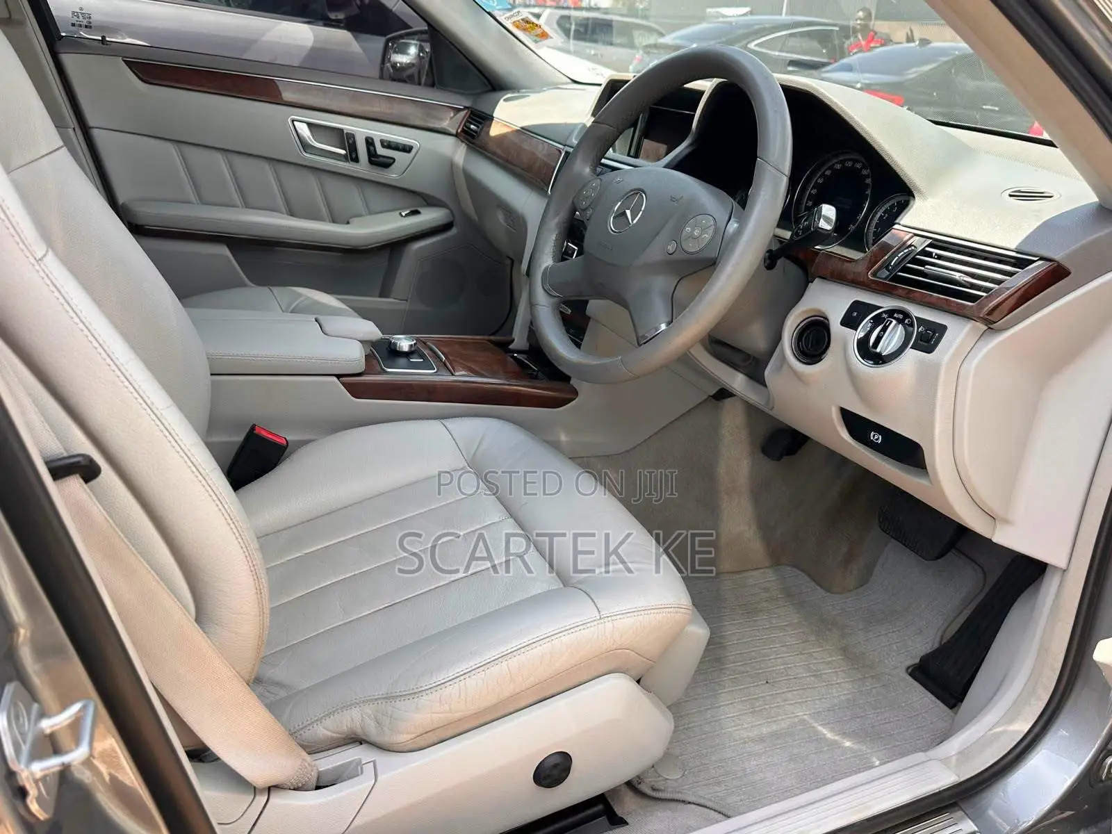 Mercedes-Benz E200 2014 Gray