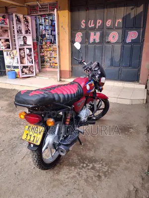 Bajaj Boxer 125 2025 Red