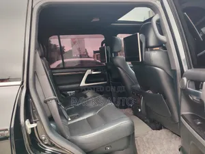 Toyota Land Cruiser 4.6 V8 ZX 2015 Black