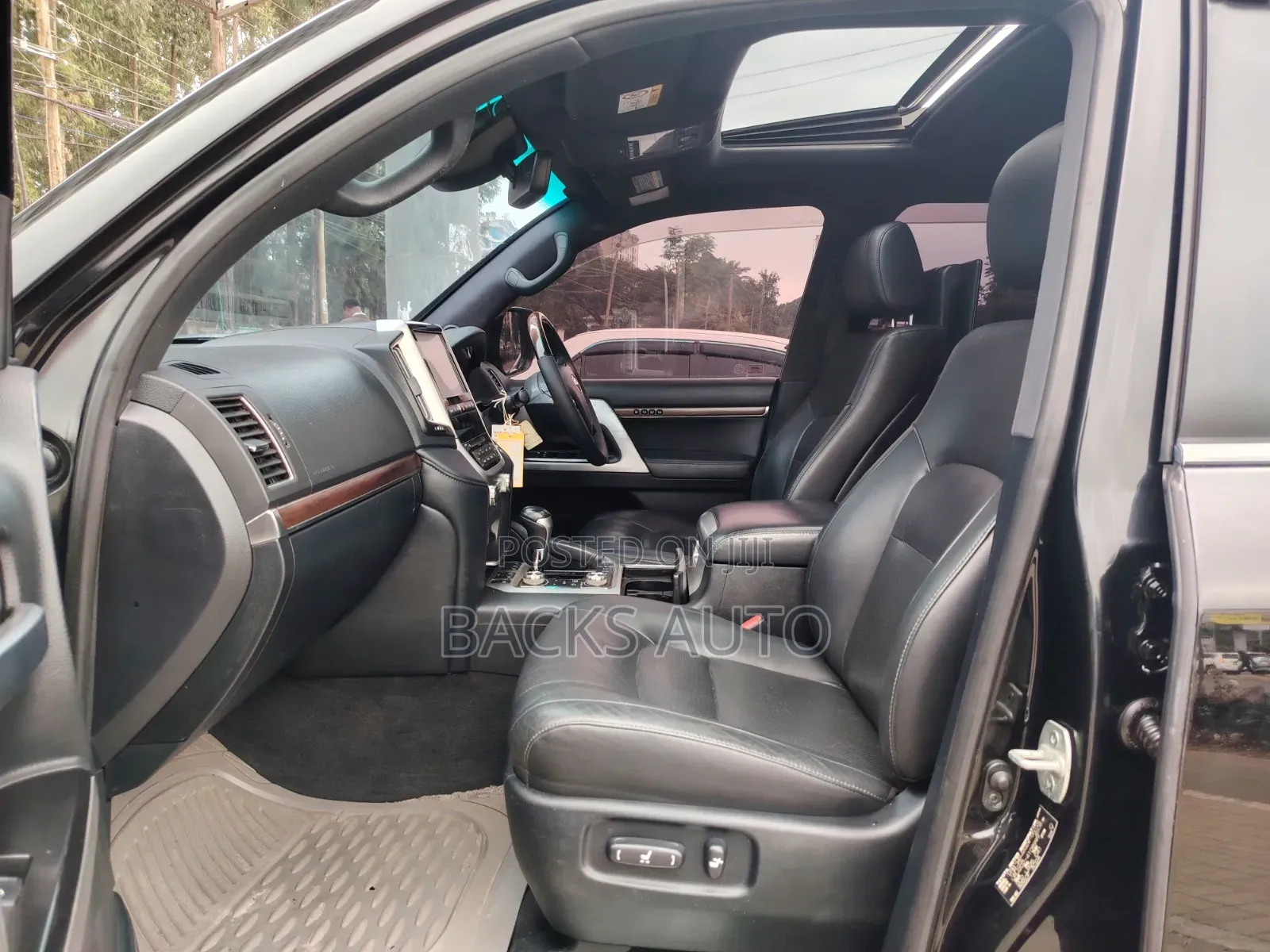 Toyota Land Cruiser 4.6 V8 ZX 2015 Black