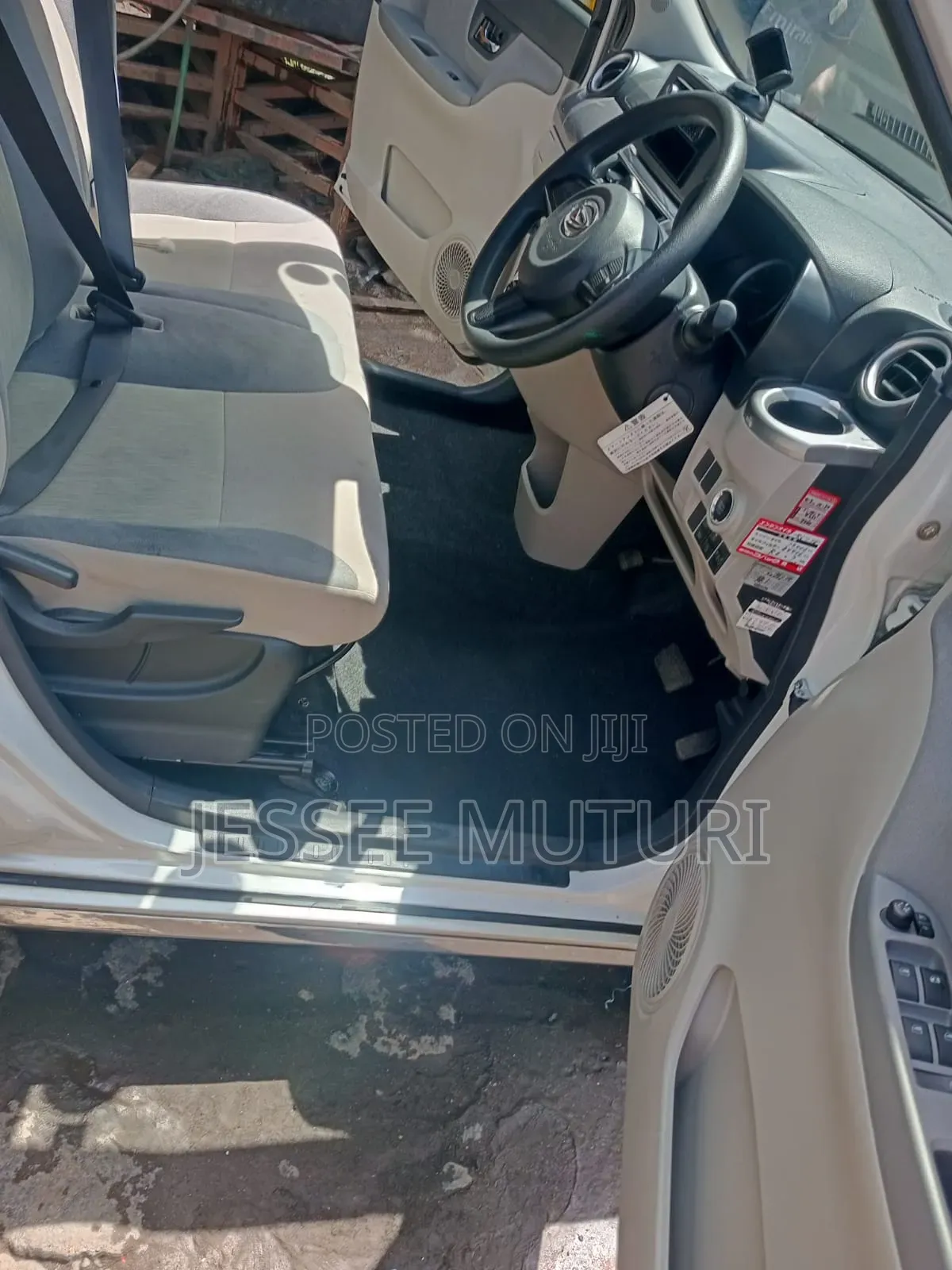 Daihatsu Cast 2019 White