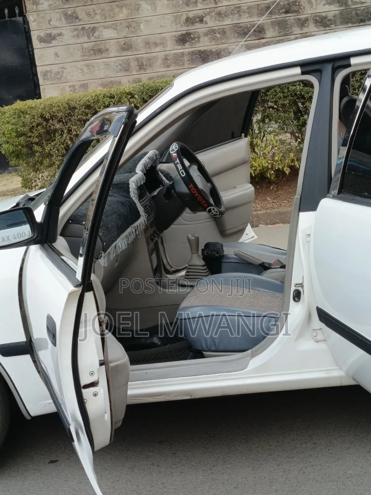 Toyota Corolla 2000 White