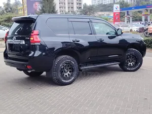 Toyota Land Cruiser Prado 2.8 2018 Black