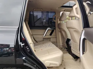 Toyota Land Cruiser Prado 2.8 2018 Black