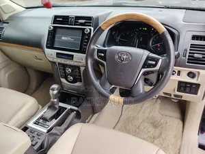 Toyota Land Cruiser Prado 2.8 2018 Black