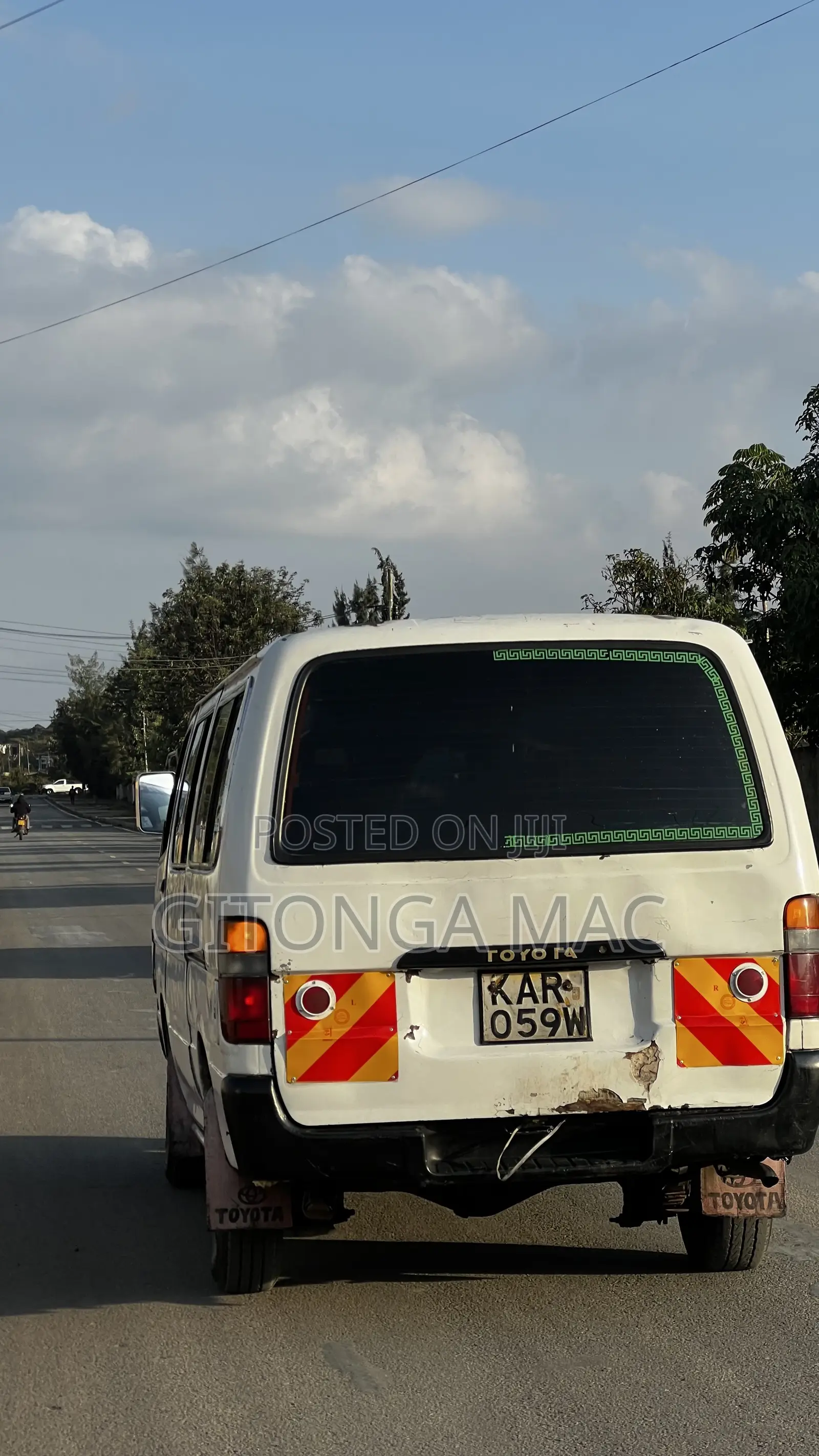 Toyota HiAce 1999 White