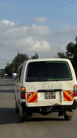 Toyota HiAce 1999 White
