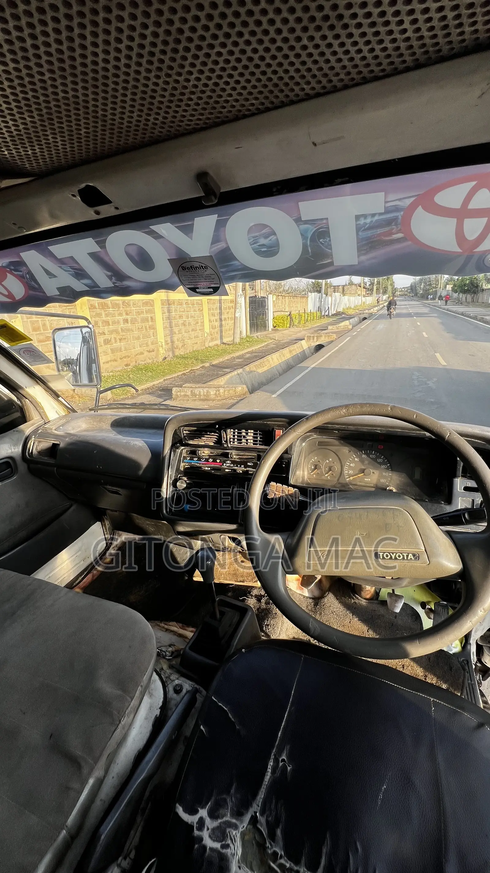 Toyota HiAce 1999 White