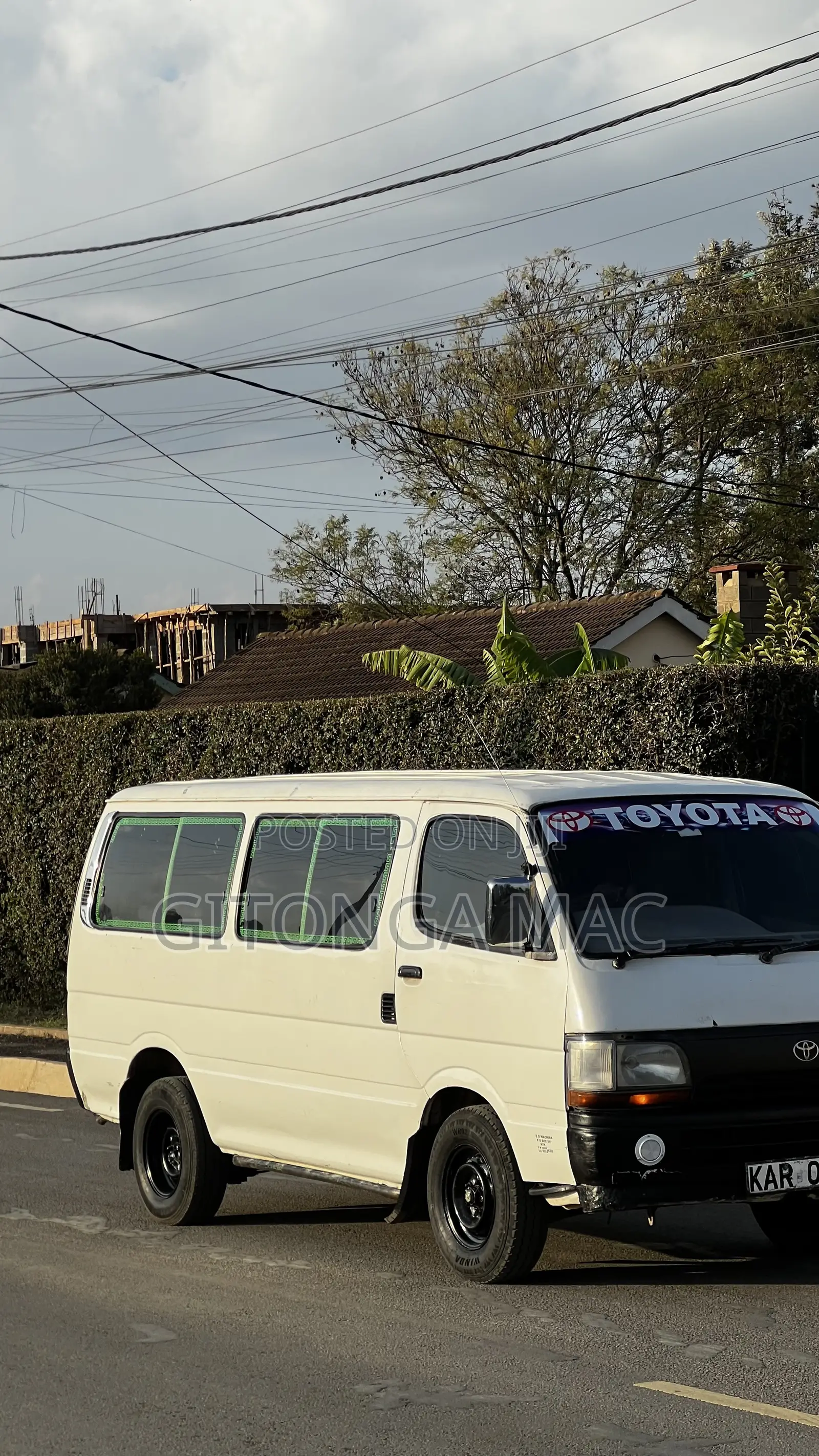 Toyota HiAce 1999 White