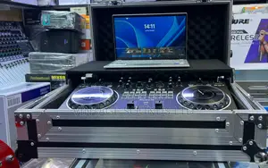 Pioneer DDJ-REV1 DJ Controller With Flight Case – Perfect Condition