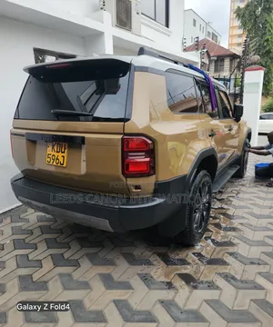 Toyota Land Cruiser Prado 2024 Orange