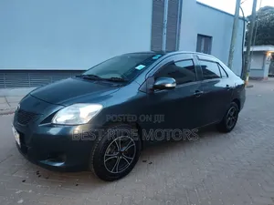 Toyota Belta 2009 Gray