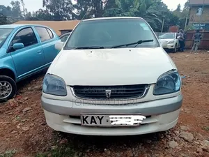 Toyota Raum 1999 White